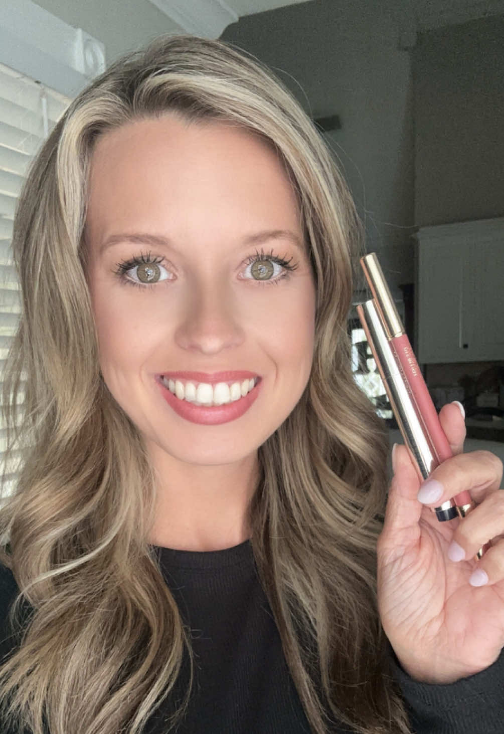 What do yall think about this color?! I love it 😍 @The Estée Lauder Store #fyp #esteepartner #esteelauder #makeup #lipcombo 