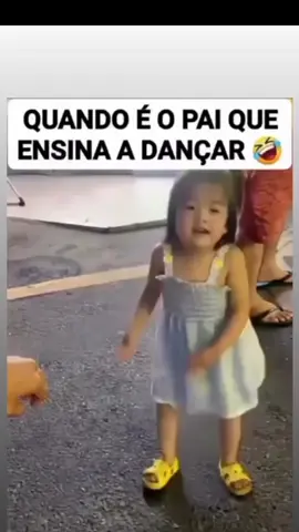 Desse jeito! #pai #paidemenina #menina #dancando #fypシ゚ 