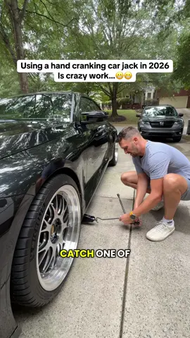 This electric car jack lifts up to 5 tons with the press of a button ⚙️ Plug it into your 12V socket and let it do all the heavy lifting, no more sweating or struggling with a manual jack on the side of the road. 💪 @Vevor Store US  #tiktokshopcreatorpicks #tiktokshopblackfriday #tiktokshopcybermonday #CreatorPicksAmbassador #vevorcarjack