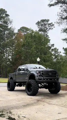 24/14s on 44s or 28/16s on 42s #fyp #superduty #f250 #28s #44s 