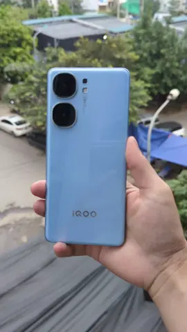 IQOO Neo 9!!! Màn hình:	LTPO AMOLED, 1 tỷ màu, 144Hz, HDR10+, 1400 nits (HBM) 6.78 inches, 1.5K (1260 x 2800 pixels) Tỷ lệ 20:9, mật độ điểm ảnh ~453 ppi Hệ điều hành:	Android 14, OriginOS 4 Camera sau:	50 MP, f/1.9 (góc rộng), PDAF, OIS 8 MP, f/2.2, 119˚ (góc siêu rộng) Quay phim: 8K, 4K, 1080p, gyro-EIS Camera trước:	16 MP, f/2.5 (wide) Quay phim: 1080p@30fps CPU:	Qualcomm SM8550-AB Snapdragon 8 Gen 2 (4 nm) 8 nhân (1x3.2 GHz & 2x2.8 GHz & 2x2.8 GHz & 3x2.0 GHz) GPU: Adreno 740 #vivo #iqoo #xuhuong #dienthoai 