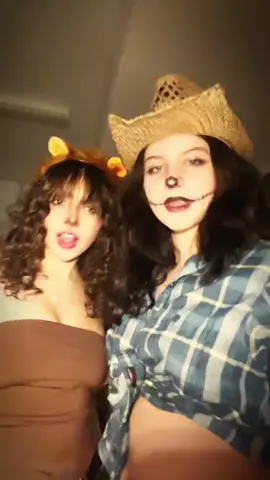 scarecrow and lion #halloween #hellyeah #fypシ 
