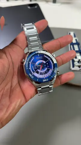 This Huawei Watch Ultimate 2 😍😍 #peacockinsidetech #WatchUltimate2 #smartwatch #luxurywatch #watches 