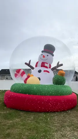 GIANT snow globe inflatable from Wellcomer! #christmas #holidays #decor 