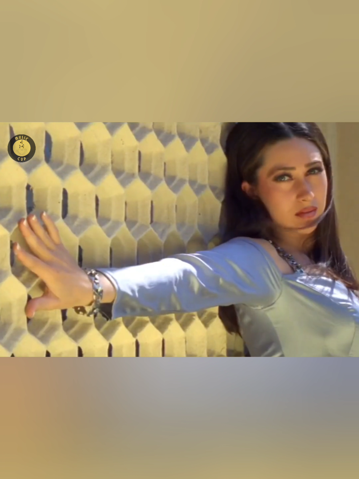 Once a diva, always a diva #karismakapoor #icon 