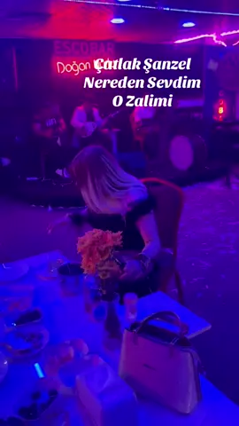 Çatlak şanzel hayatımı öpüp gitti