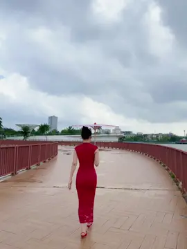 Kẻ im lặng thường là người kết thúc. Gió ko lộ mặt nhưng đủ sức bẻ gãy cột buồm.  #Gymgirl #ỉngym 