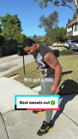 Beoro had a fat bbl #tiktokshopblackfriday #tiktokshopcreatorpicks #sweats #sweatpants #yzy 