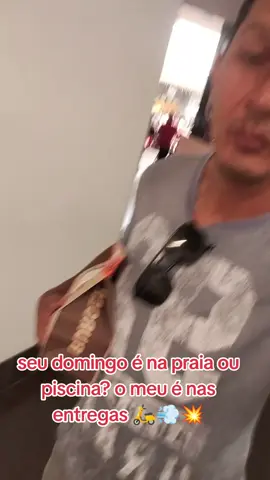 seu domingo é na praia ou piscina? o meu é nas entregas 🛵💨💥#tiktok #viralizar #viral #motoboy #ifood 