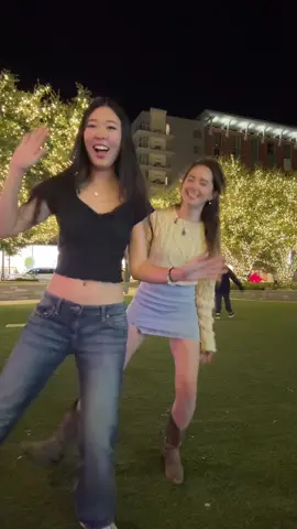 i made her do this 🤠 #extraemily #mayahiga 