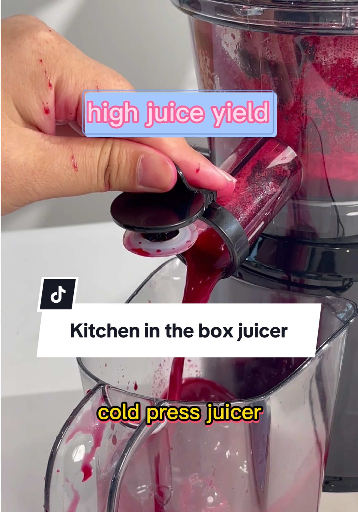 Why spend $8 on bottled juice? Make fresh ones for cents at home. 🔥 Kitchen in the Box juicer — now on Black Friday deal! #TikTokShopBlackFriday #JuicingMadeEasy #KitchenGoals #SmartSavings #juicer 
