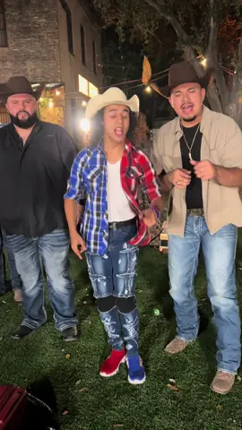 KEVYNNNN!!🔴🔵Curru Cucu CUMBIAAA💃💃🔥🔥#LosMorales #KevynContreras #bicolor #fyp #Cumbia 