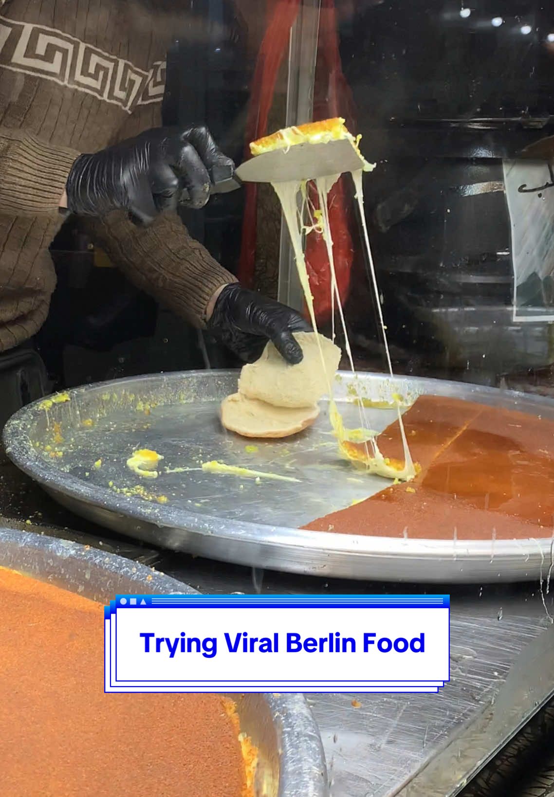 I tried this knafah samdwich I’ve been seeing on my for you page so you dont have to. #berlin #knafeh #sandwich #viralfood #FoodTok 