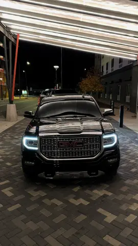 Gota tras gota la lluvia nos moja #denali #droppedtrucks #paratiiiiiiiiiiiiiiiiiiiiiiiiiiiiiii #dannylux #jasielnuñez 