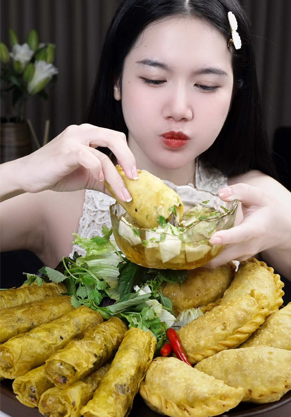 Mukbang bánh gối và nem rán cùng mình nha #mukbang #asmr 
