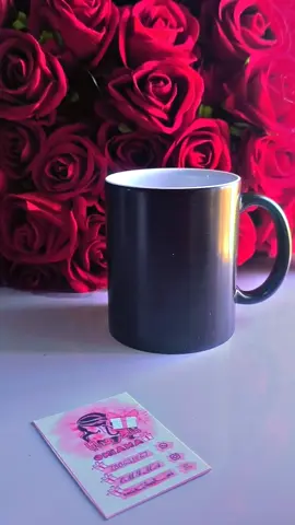 كوب✨ الكوب السحري ✨ يظهر لك السحر أول ما تصبي مشروبك الساخن ☕💫 صورة – اسم – عبارة… كلها تطلع بشكل أنيق ولطيف! هديه مميّزة وتستاهل اللي تهديها لها ❤️ متوفر حسب طلبك وبطباعه ثابته وجوده فخمه 🔥 للطلب أو الاستفسار… تعالي خاص 🤍 #مشاھدات 