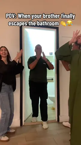 Just another normal day with us💀🤣My ig:kenza.yacoubi #fyp #humour #funnyvideos #bathroom #foryoupage❤️❤️ @Salma Bahoujabour @Mohamed Habban @h___aymen 