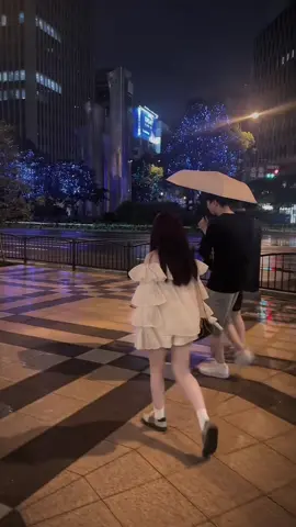 Em không phải công chúa nên anh cũng không cần phải làm hoàng tử nên Anh chỉ cần trưởng thành và đoàng hoàng thoi. 