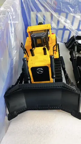 Xe ủi Hunia 1554. #xuhuong #toys #viral #rc #rcexcavator 