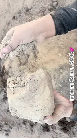 ASMR..Pure mud crumbling  . . . #Reddirt  #puresand  #purereddirt #Whitesand #grittydirt                          