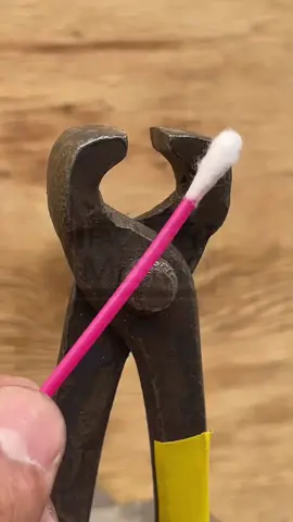 The correct way to lubricate your tools  Simple, effective, and crucial for long-term performance. #USA #ToolCare #MaintenanceHack 
