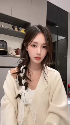 ฉันนี่แหละชอบเธอ 🙋‍♀️😘 #shirley #李一桐 #liyitong #หลี่อี้ถง #sohee 