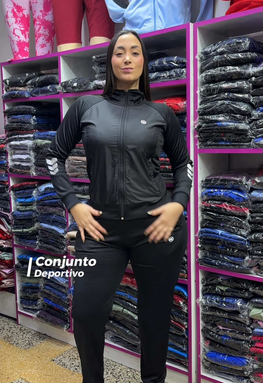 ¡EL CONJUNTO DEPORTIVO MÁS BUSCADO DE GANARRA! 💌Realiza tus pedidos al  964776150 🚨Somos mayoristas 🇵🇪 🚚 Envíos a todo el Perú  Ubícanos:📍Galería Guizado 654 “Gamarra” tienda 220 y tienda 242 (2do piso)  #gamarra #mayoristasperu #clientesdificiles #buzosdeportivos #foryou 