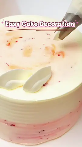 Satisfied Buttercream Ruffle Piping Tutorial🎀 ##easybaking  #pipingvideo  #cakedecorating  #caketok  #ruffles 