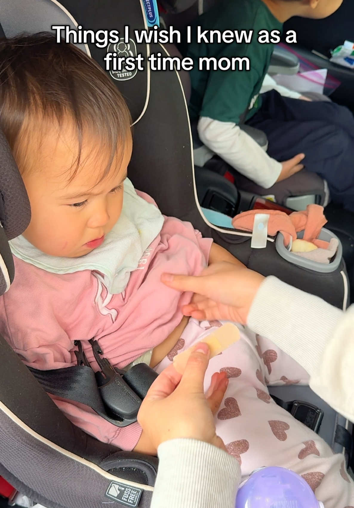 Road hacks for parents! #MomsofTikTok #traveltips #roadtrip #momhacks #firsttimemom 
