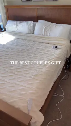 Dual control heated blanket #heatedblanket #couplesgift #winteressential #tiktokshopblackfriday #tiktokshopcybermonday 