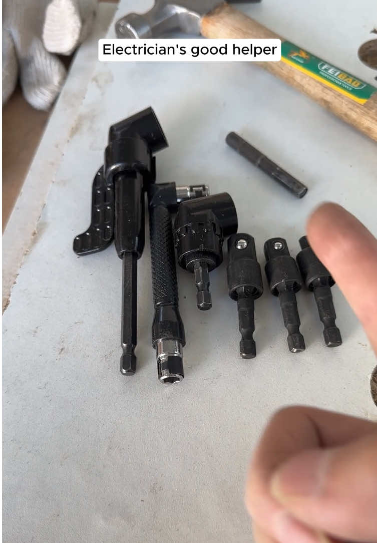 Handle tight-space screws like a pro#tools #bluecollar #diyer #homediy #electrician