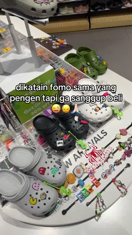 malu jadi beli kw😜,yang ori di ig:svnshighstyle.co #xybca #original #crocs4life #crocsgang #fyp 
