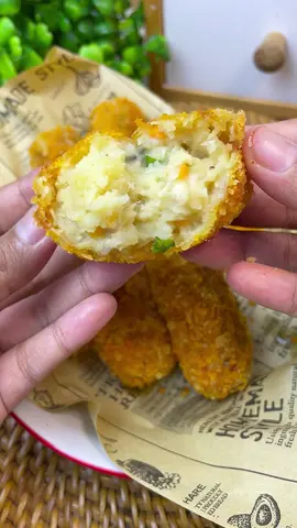 Kroket kentang yang cocok banget buat di jadiin stock frozen food #kroketkentang #cemilan #idebekal #fyppppppppppppppppppppppp #resepviraltiktok 