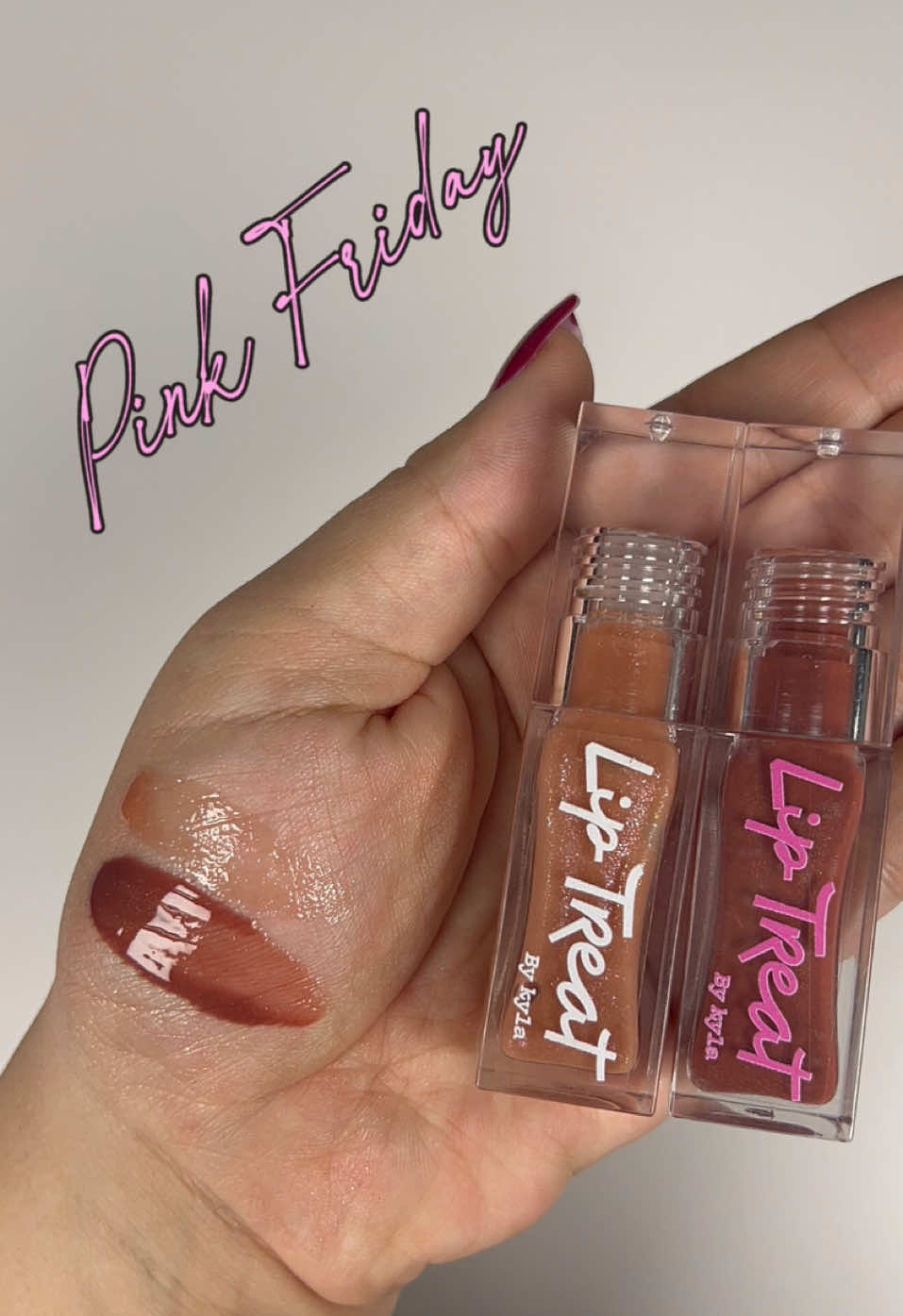 سيبي كومنت ب pink Friday عشان يوصل الfree gift من Kyla ❤️  #lipglossbusiness #lipoils #liptreatment #blackfriday 