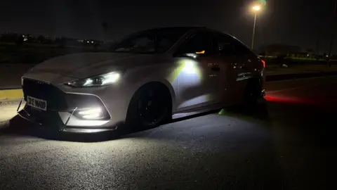 👀