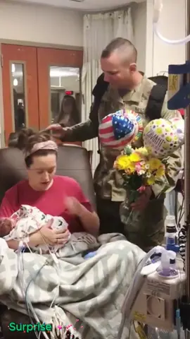 🥹🥹🥹#soldier #surprise #family #reunion #gohome 