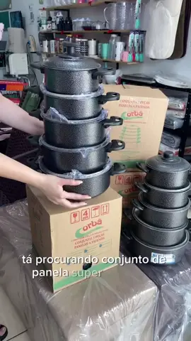 🍳✨ Cozinha completa e prática! Jogo de Panelas 5 Peças em Alumínio Craqueado + caneco fervedor: beleza, resistência e desempenho para o dia a dia! 👉 Clique no link e garanta o seu! . . #panelas #cozinha #utensilios #panelasantiaderentes #promoção    