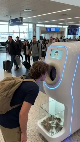 Airport AI Haircut Machine 🤯✂️ #fyp #usa🇺🇸 