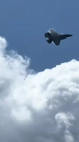 Nice fast pass over the fighter world Cafe. #aviation #fox3media #planespotting #aviationlovers #f35 