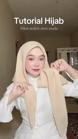 Plain Square warna cream