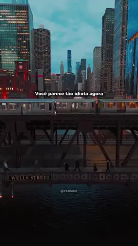 Todo mundo já encontrou um ator/ atriz assim um dia … 🎵 Rihanna - Take a Bow #rihanna #takeabow #traducaodemusica #nostalgia #vibes 