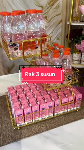 Kalau Lebaran nanti rak ini bakalan aku pakai buat sajian minuman untuk tamu 