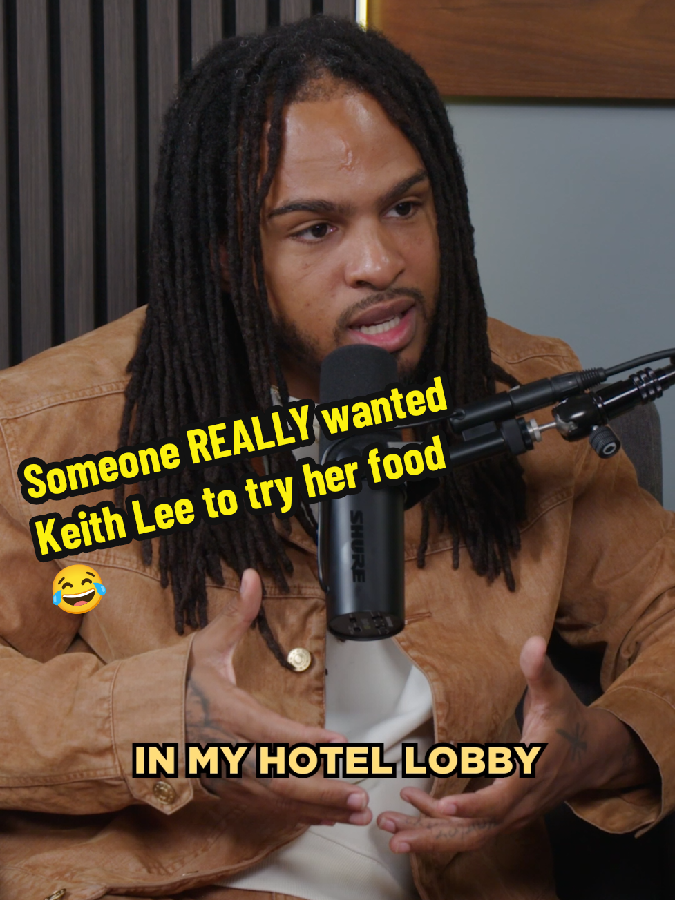 When people try really hard to get your attention, what do you do? A funny moment from the latest episode of Not My Best Moment. #NotMyBestMoment #iHeartPartner @kevonstage @Kevonstagestudios @iHeartPodcasts @unanimousworld 