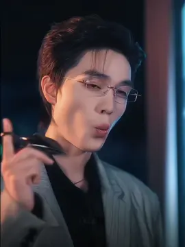 Tengil banget dia😀🥰  #liangsiwei #shorts #cdrama #dracin #shortdrama 
