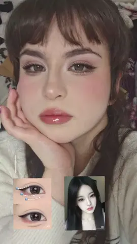 this look is pretty good for all my girlies who don't know how to use falsies :) eyebase: plouise @sigocontacts_official moonlight gray eyeshadow: @cheeryep : lively and @Millefee global my kitty pallete American short-hair mascara: @essence i heart extreme glitter @2an better me eyepallete in whisper land + dual liner in popping Berry (lip contour) + lip tint in 18 illusion @Colorgram US liptint shade: 03 litchi luster @collection duo liner in brown #ullzang #kbeauty #makeuptutorial #creatorsearchinsights #beauty 