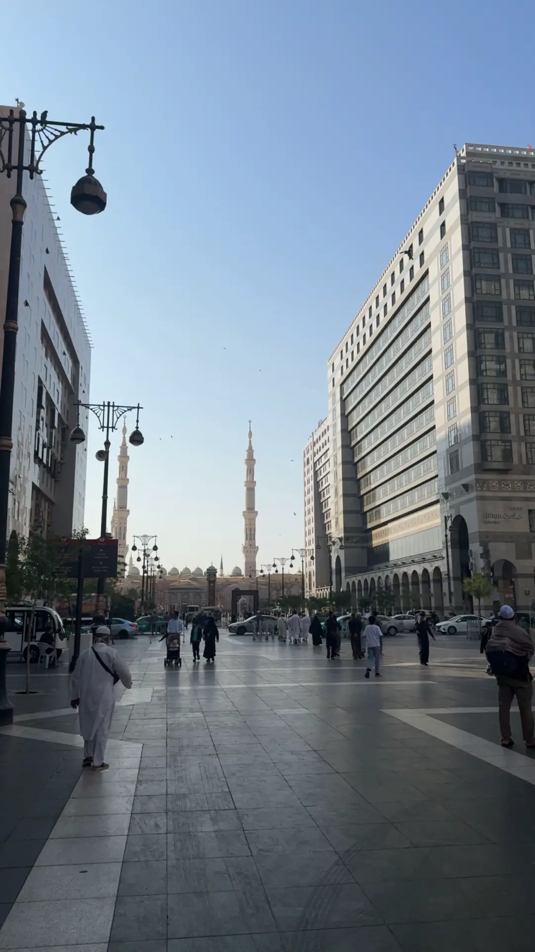 سأل الله أن تتاح لنا جميعًا فرصة زيارة هذا المكان المقدس.  #السعودية #المدينه_المنوره 