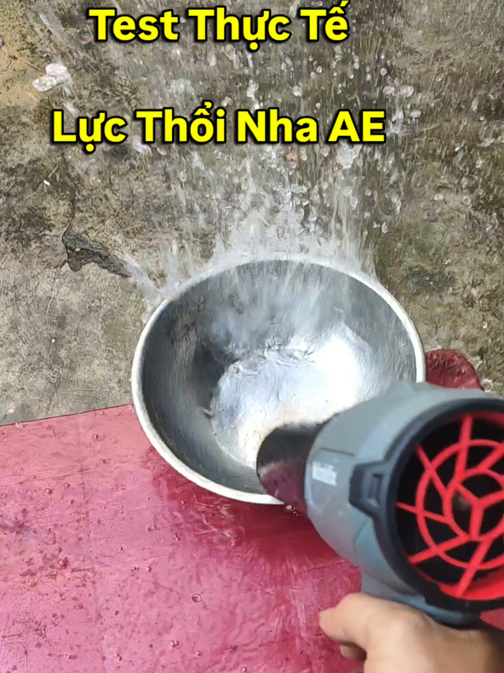 Workfix WF-BS1000G Hỗ trợ làm sạch nhanh – thổi và hút tiện lợi trong 1 sản phẩm. Workfix WF-BS1000G phù hợp cho nhiều không gian như gara, nhà cửa xe hơi và các vị trí khó vệ sinh. Gió 15m/s – lực hút 7KPA – pin 21V/6Ah hoạt động ổn định. Một thiết bị cho nhiều nhu cầu sử dụng hằng ngày. 💨🔋#maythoihut #dungcugiadung #DoDungTienIch #vesinhnhacua #sanphamtienloi 