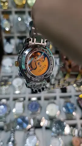 đang có mức giá SALE lớn vào dịp cuối năm. cả nhà xem hết video để biết thêm thông tin về đồng hồ nhé 