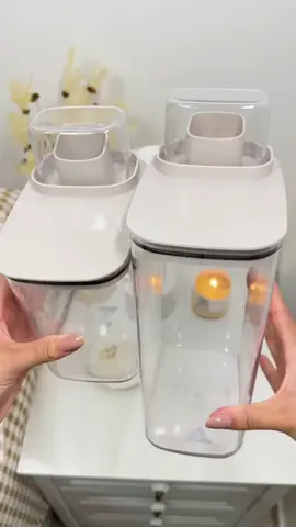 Kit Dispenser Acrílico 2,3L + 1,5L | Organizador de Lavanderia para Sabão e Amaciante – Prático e Moderno #organizacaodolar #lavanderiapronta #decorpratica #dispenseracrilico #casalimpa 👉 Link na bio – Monte seu kit agora! 