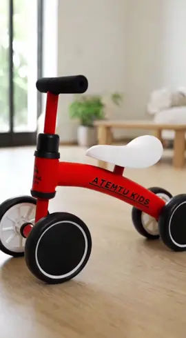 Bicicleta de equilíbrio infantil sem pedal com 4 rodas. Estável, segura e perfeita para ajudar os pequenos a desenvolverem coordenação e confiança! 🚲✨ #BicicletaInfantil #Andador #SemPedal #Equilíbrio #kids 